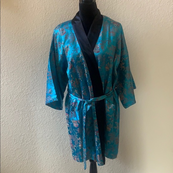 Oriental Other - Oriental brand satin fully lined kimono type robe